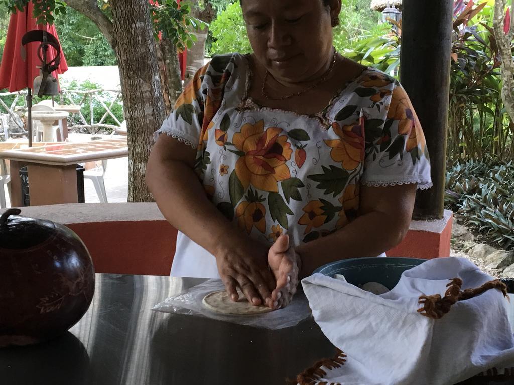 The Pickled Onion And Restaurant Uxmal Santa Elena