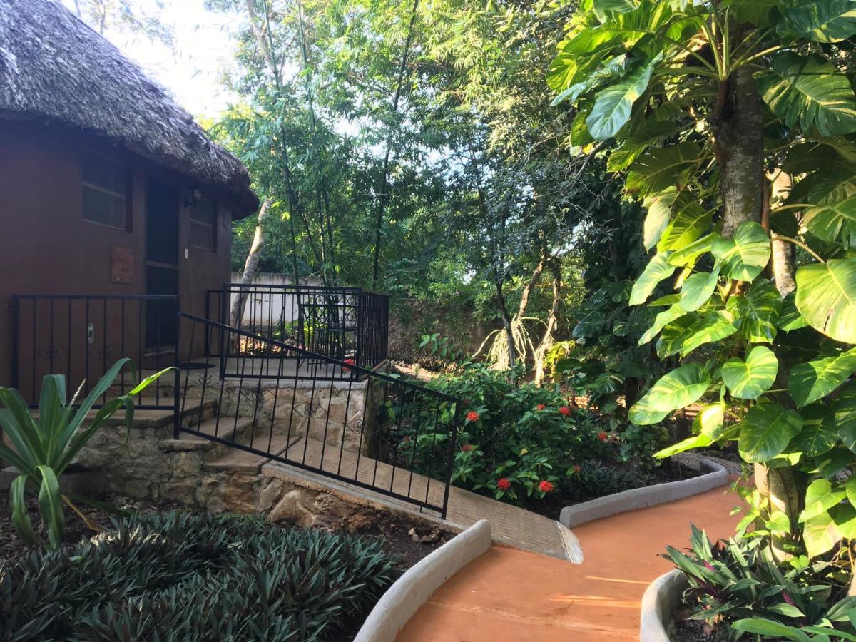 The Pickled Onion And Restaurant Uxmal Bed & Breakfast 3*