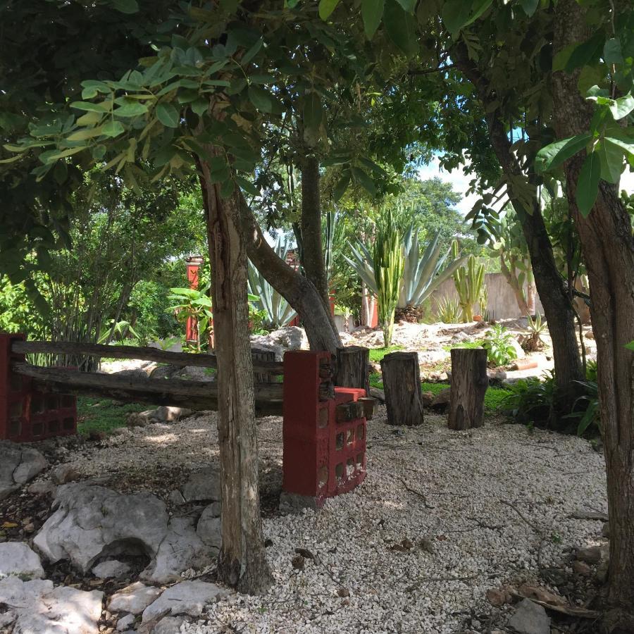 The Pickled Onion And Restaurant Uxmal 3* Santa Elena